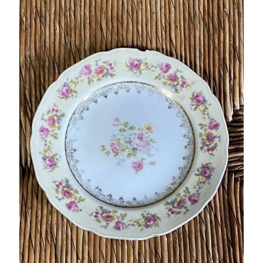 VINTAGE GOLD CASTLE CHINA ROUND Salad Plate 7 1/2" HOSTESS PATTERN JAPAN